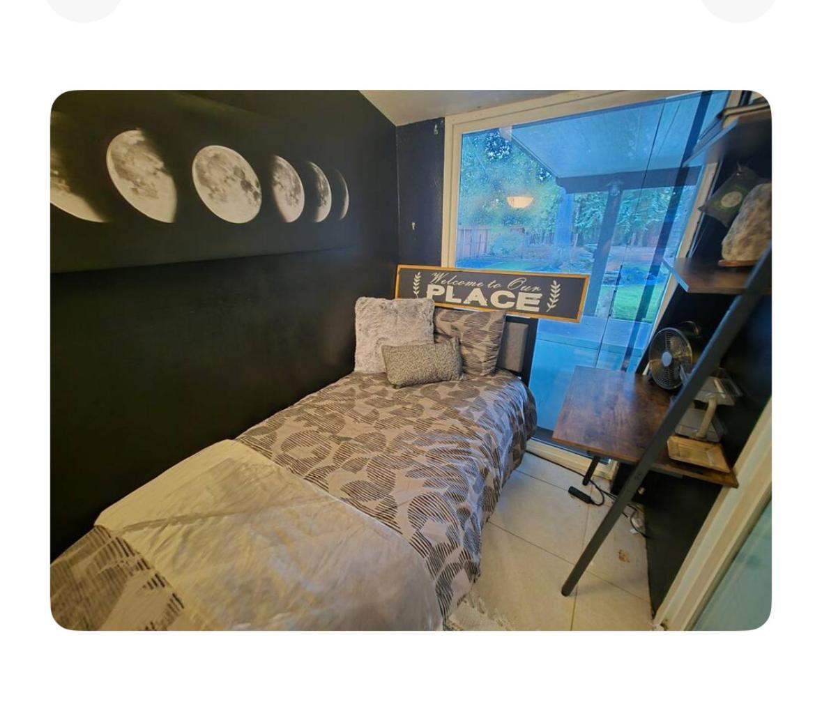 Charming Relaxed Staying