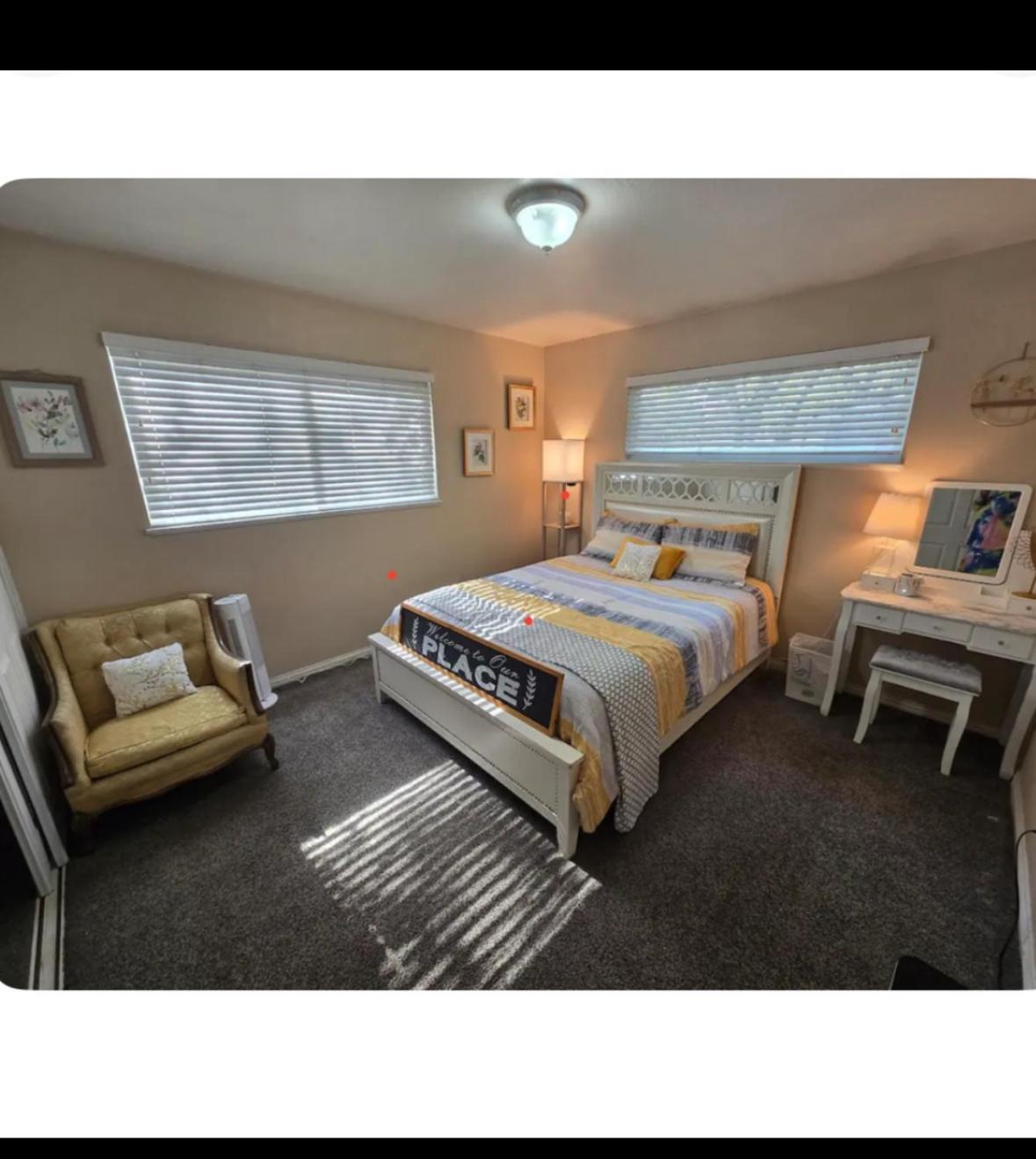 Charming Relaxed Staying *